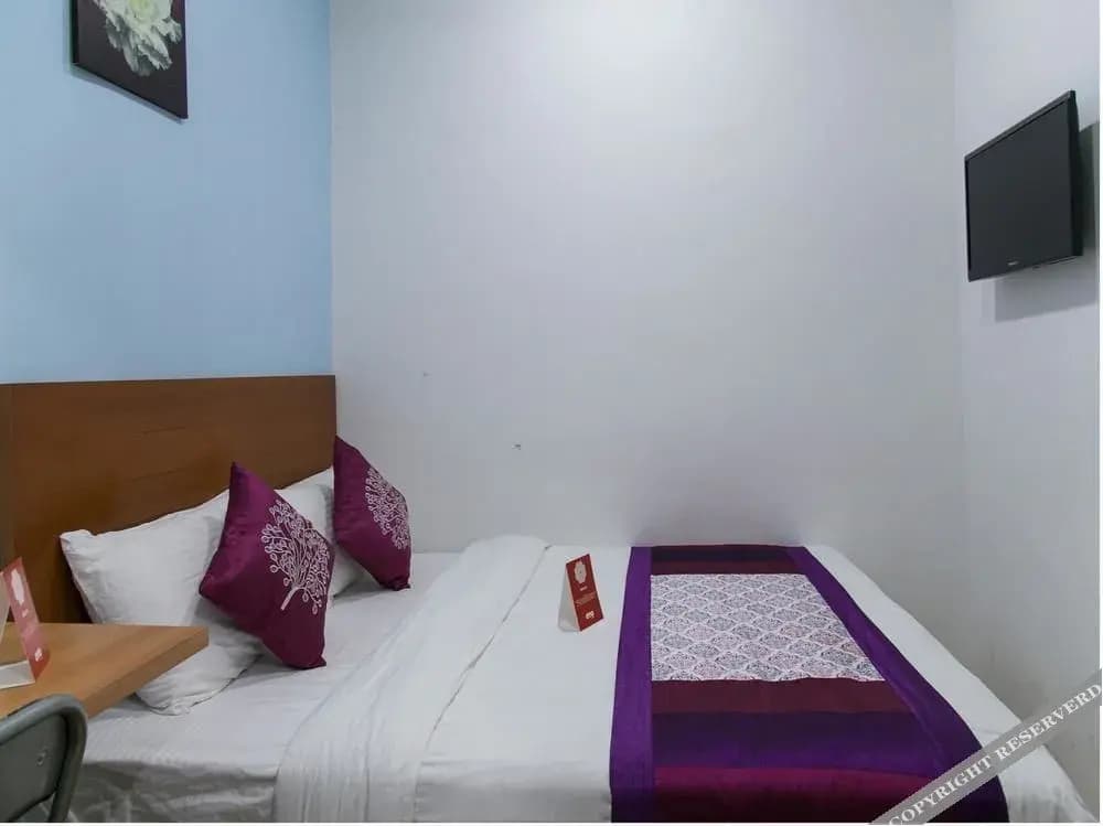 Colour Hotel by OYO Rooms - photo 5