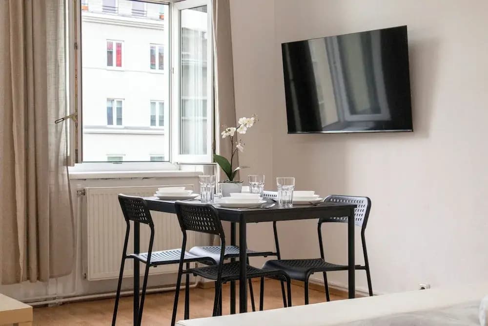 Comfy 2BR Apt Central Vienna - photo 8