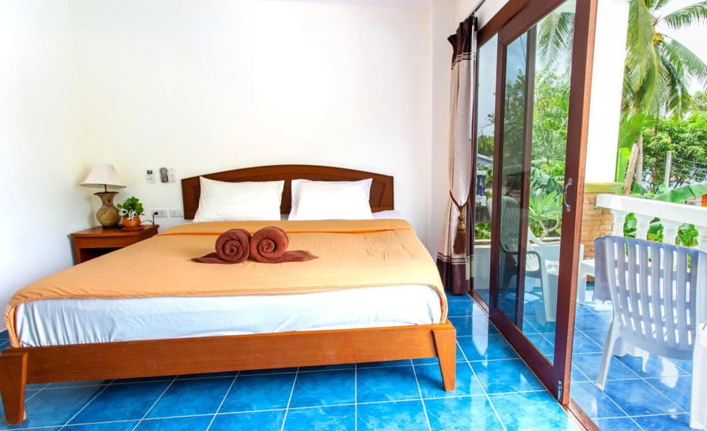 Hugs Guesthouse - photo 1