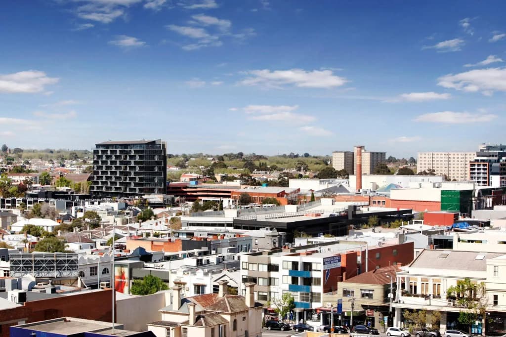 Corporate Keys- Lilli Apartments - photo 8