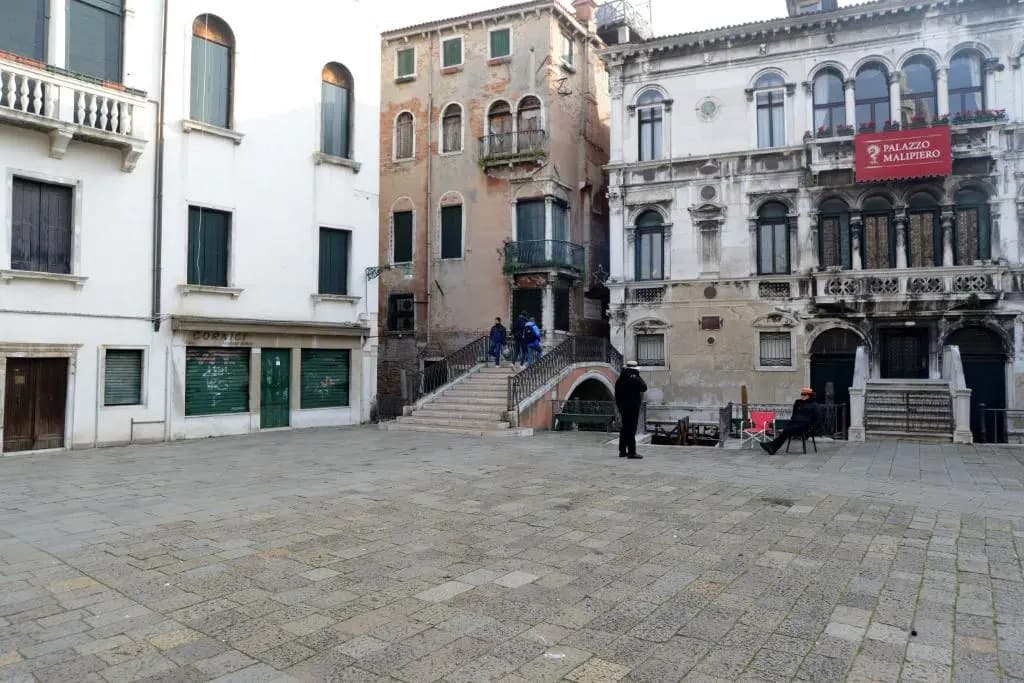Doge's House - main photo