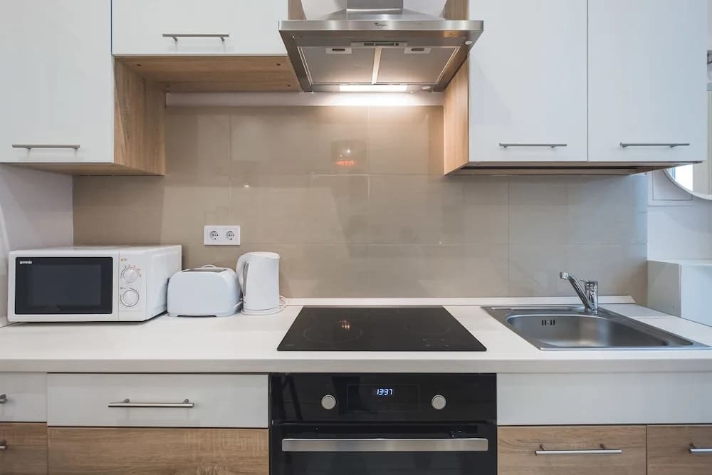 CozyYellowCube Apartment - photo 15