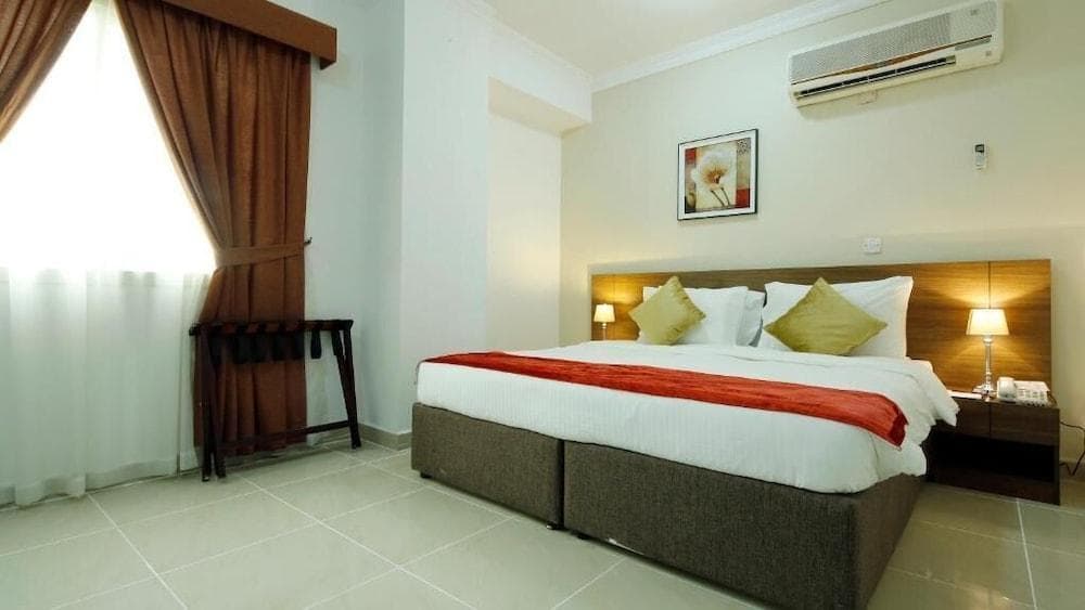 La Villa Inn - photo 11