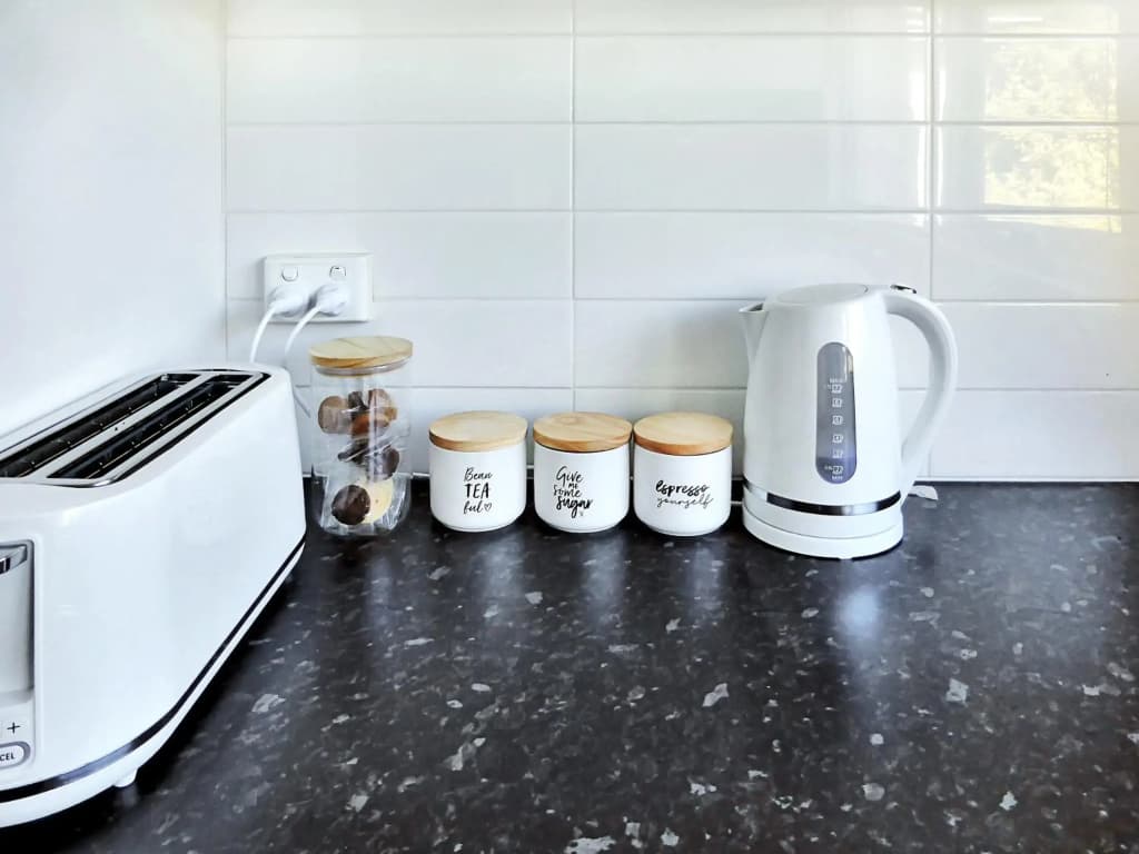 Glen Iris, Quiet Boutique 2 bedroom Netflix, WIFI, Parking, Free Wine - photo 5