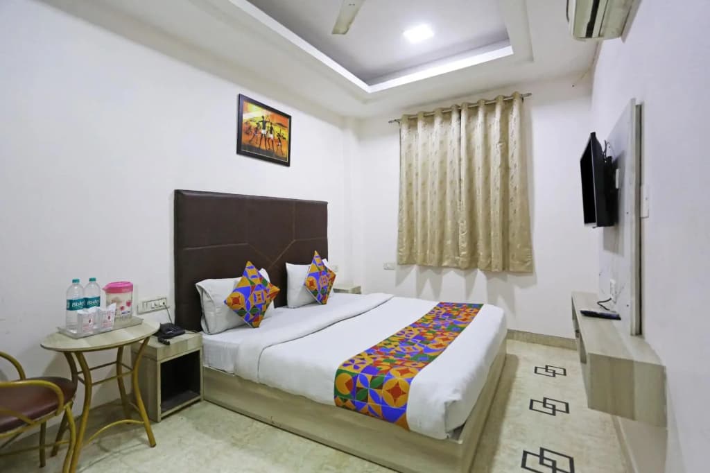 Hotel Sterling In Inn - photo 14
