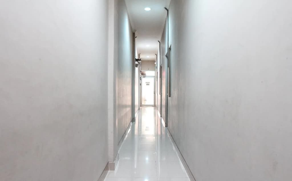 OYO 383 Env Residence - photo 8
