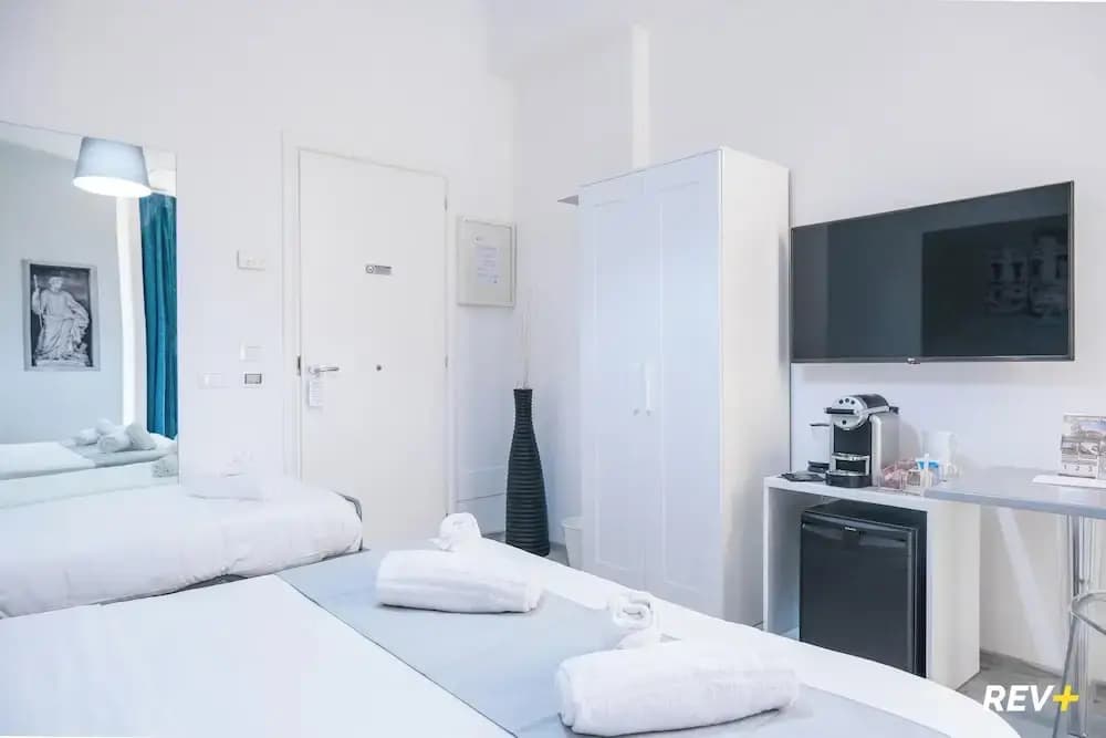 Viale Giulio Cesare Guest House - photo 9