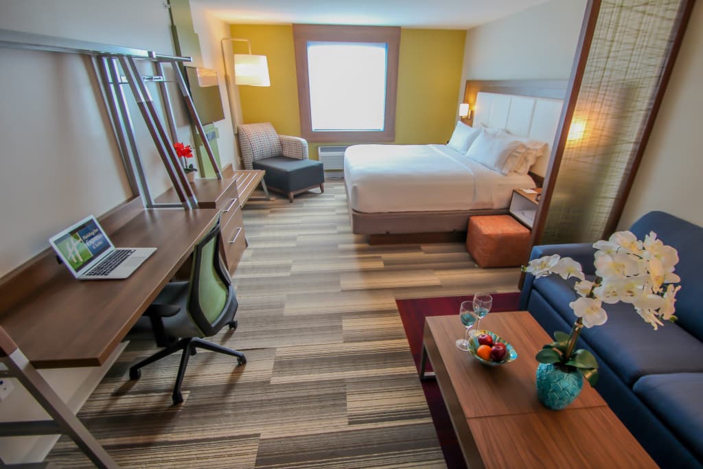 Holiday Inn Express & Suites Miami Airport East by IHG - photo 4