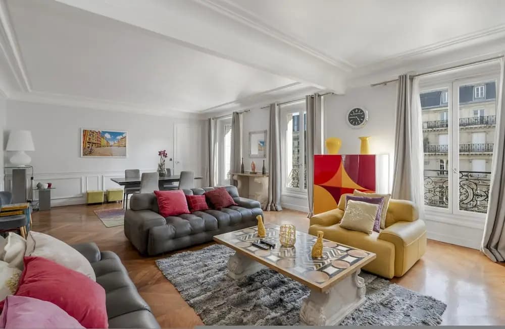 Luxury 4 Bed Residence - Next to Arc de Triomphe - photo 2