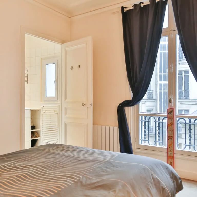 Secret Villiers I Stylish 2 Bed Apt in Villiers - photo 8