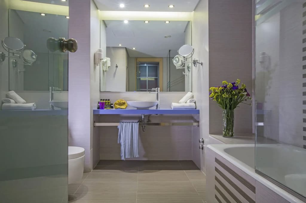 Novus City Hotel - photo 9