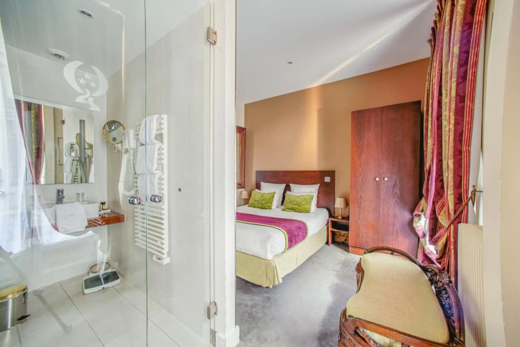 Queens Boutique Hotel - photo 16