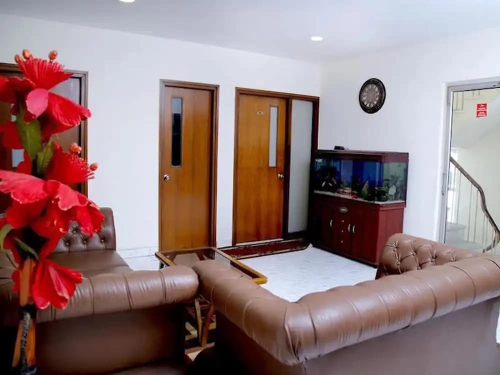 Room in Guest Room - Maplewood Guest House, Neeti Bagh, New Delhiit is a Boutiqu Guest House - Room 2 - photo 2