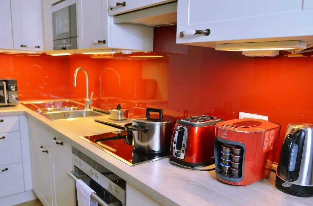 Jimmy's Apartments Suites - photo 17