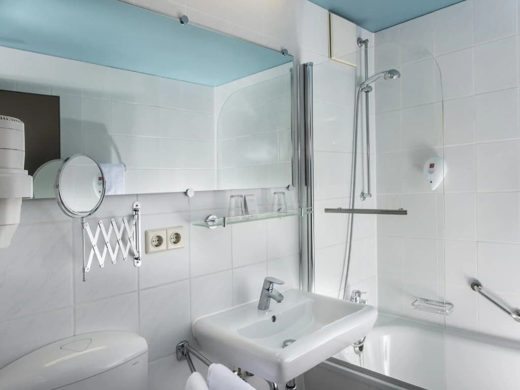 City Hotel Berlin East - photo 9