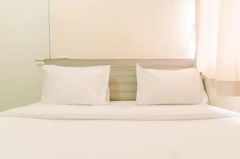Comfort And Simply 2Br At Green Pramuka City Apartment - photo 1