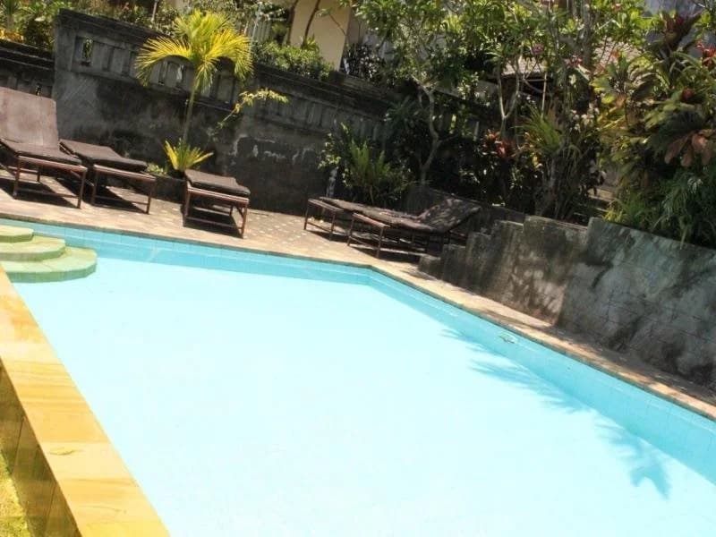 Dewi Ayu Accommodation - photo 11