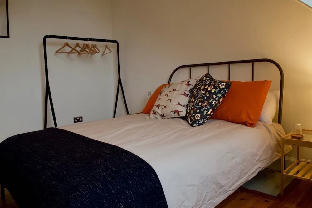 Leith Home - Sleeps 6 - photo 2