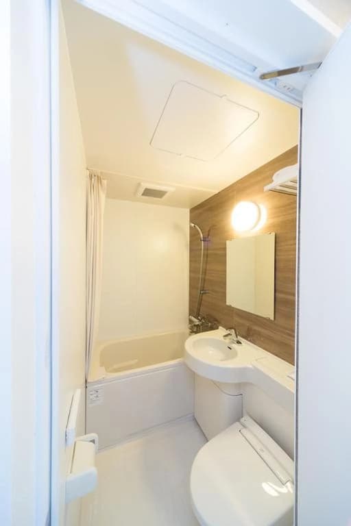 Shinsaibashi Higashi Crystal Hotel - photo 9