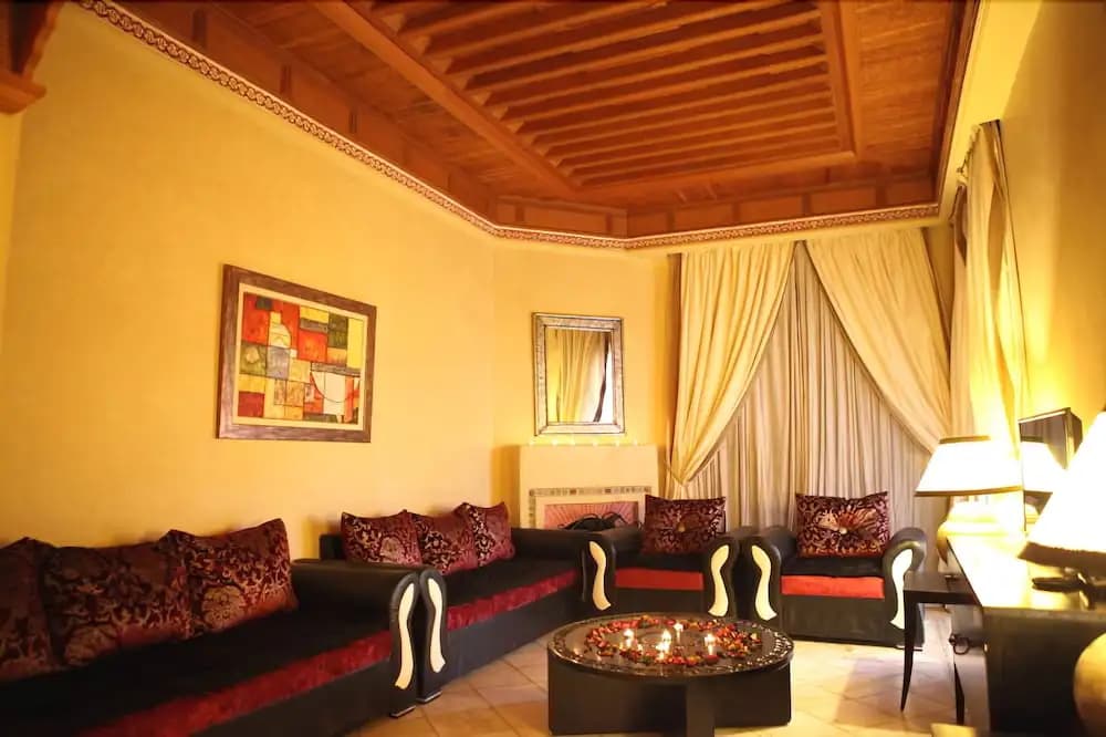 Club Prestige - main photo