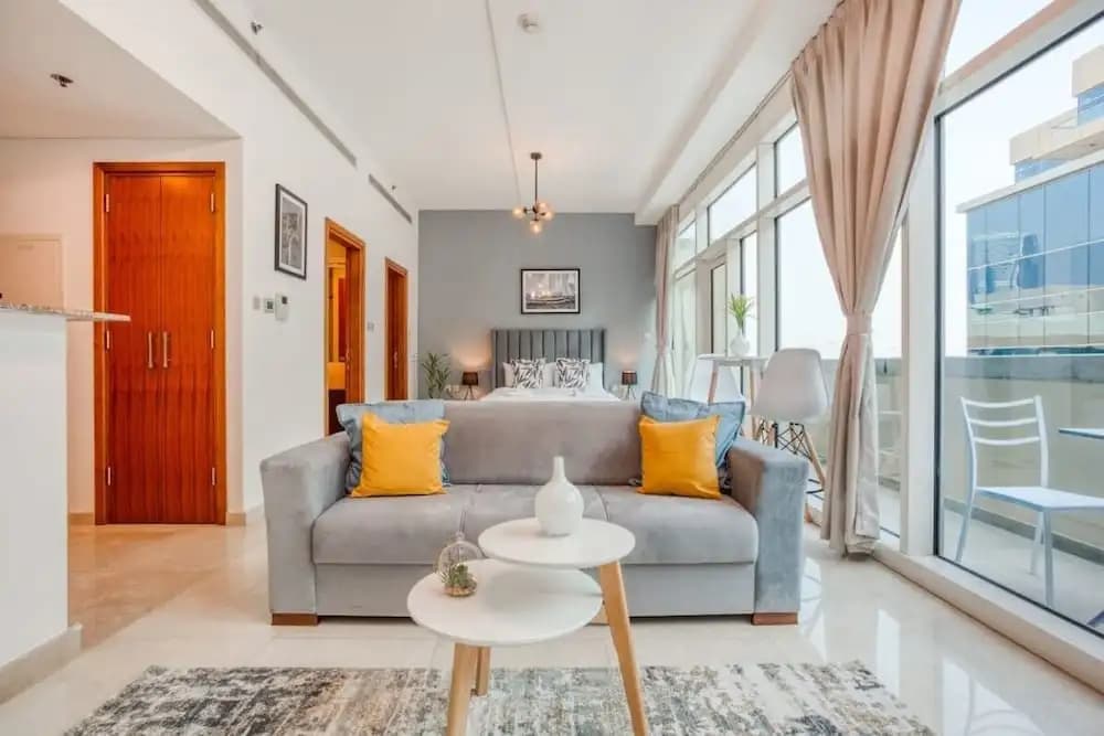 Chic & Cosy Apartment in Bay Square - photo 4