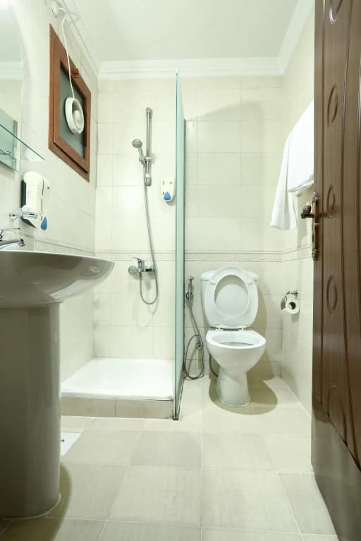 La Villa Suites Hotel - photo 10