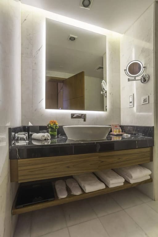 The Avenue Hotel - photo 34