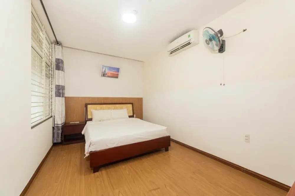 Kis Hotel & Apartment - photo 3
