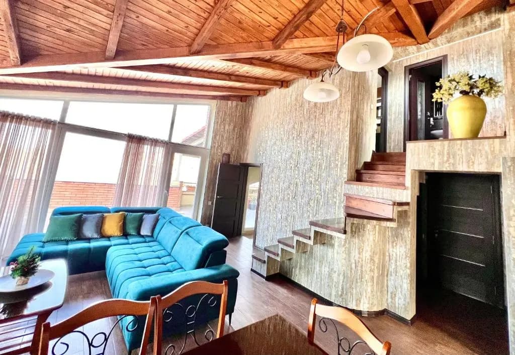 Penthouse Apartment 401 - photo 3