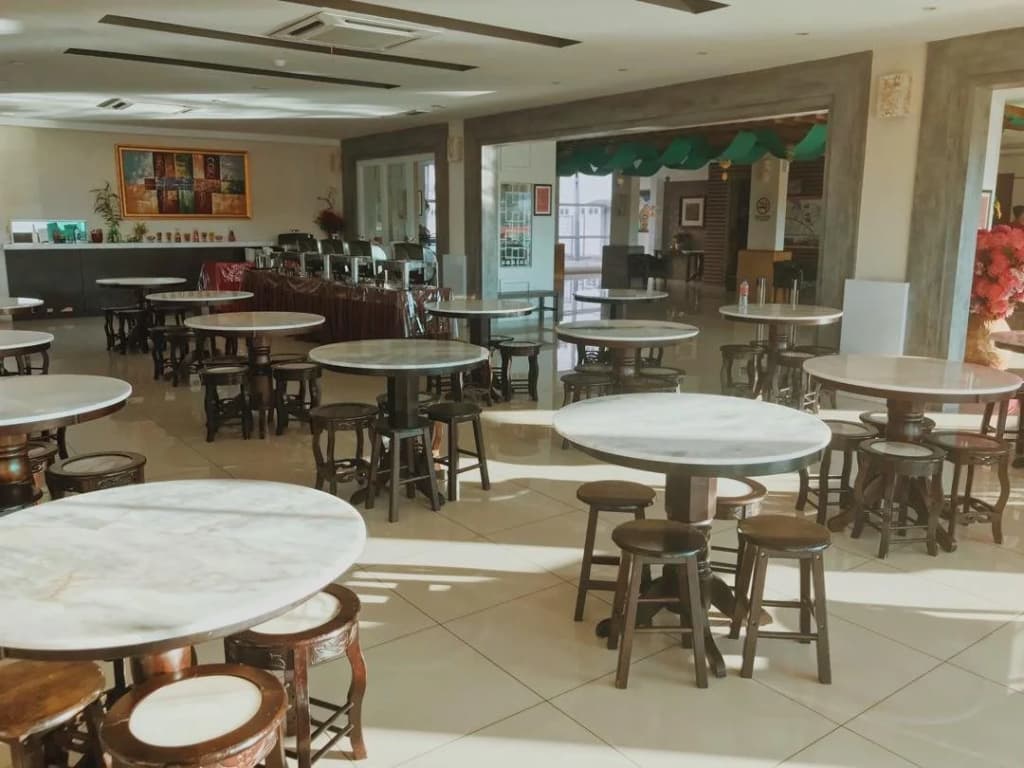 906 Premier Hotel - photo 18