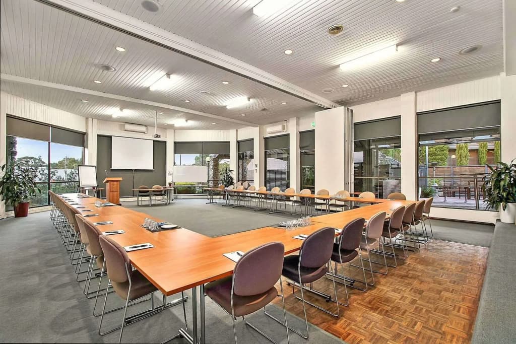Knox International Hotel & Apartments - photo 13