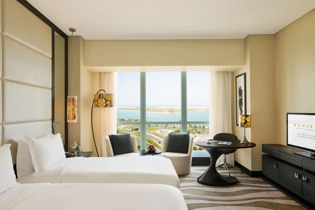 Sofitel Abu Dhabi Corniche Hotel - photo 7