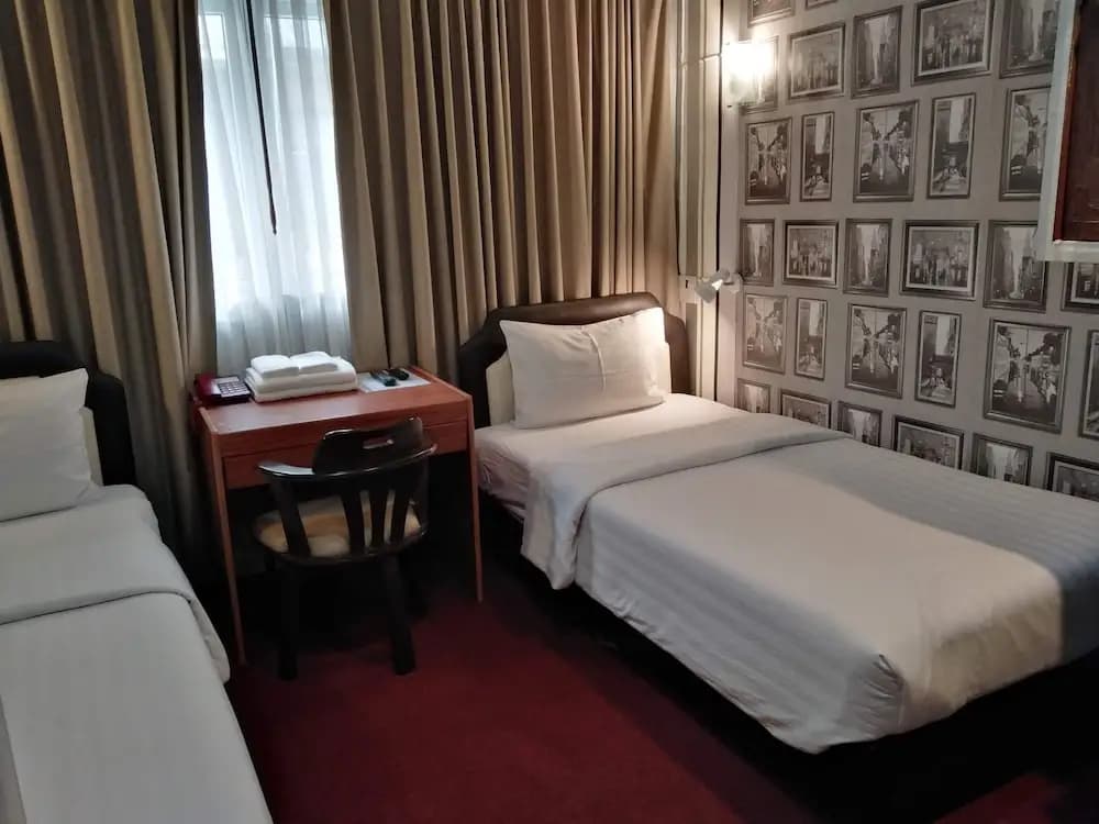 14 Plus 1 Hotel - photo 6