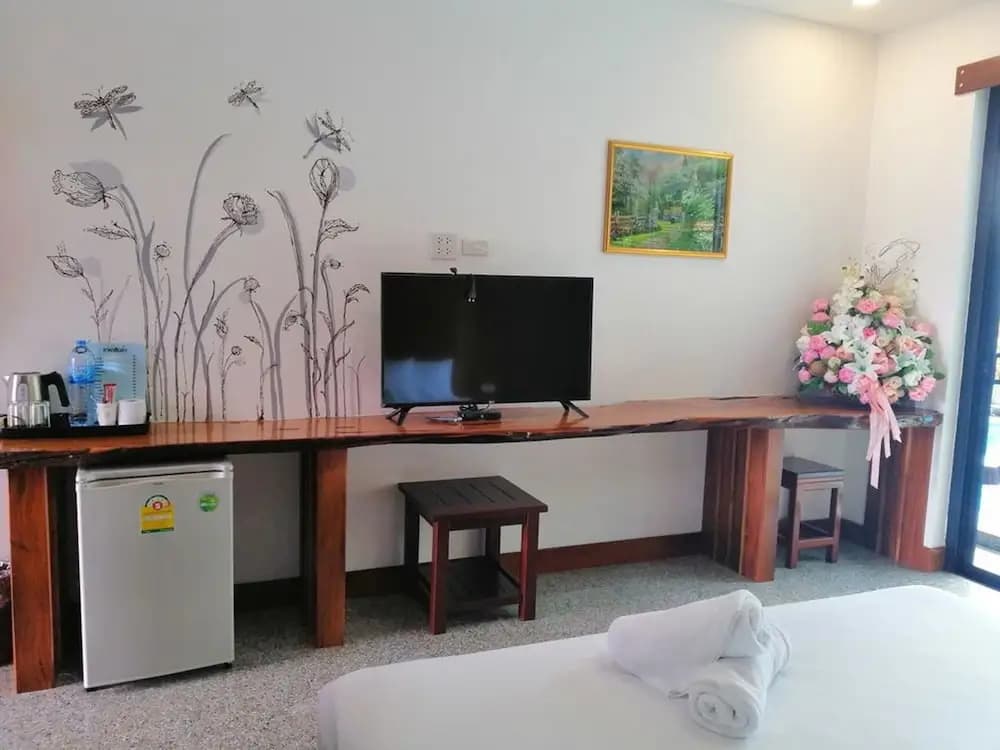 Jairak Hotel - photo 5