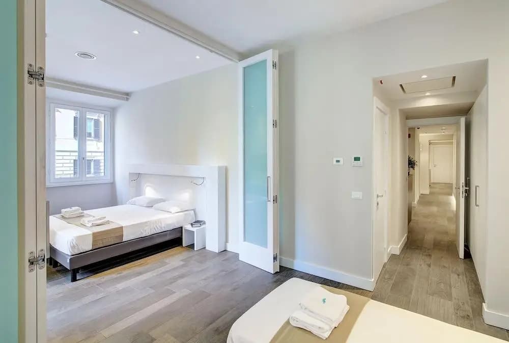 Ecce Roma Guesthouse - photo 2