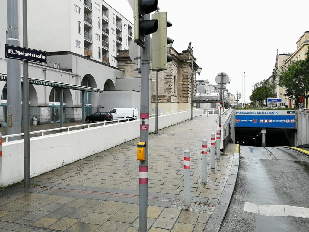 Vienna Gold Apartments - contactless check in - photo 2
