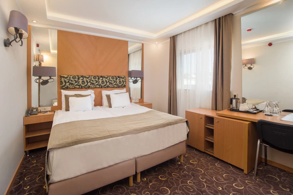 Marmara Hotel Budapest - photo 7