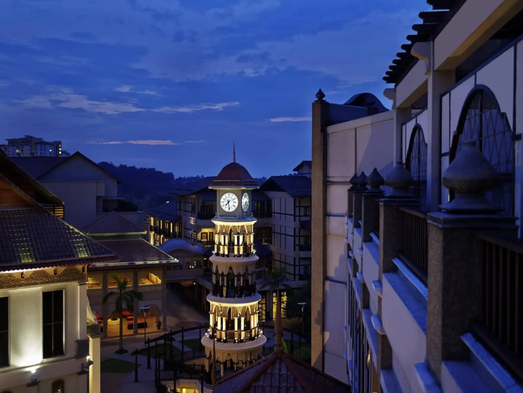 DoubleTree by Hilton Putrajaya Lakeside - photo 1