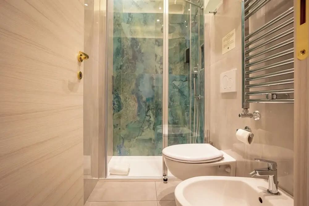 Twins Royal Suite - photo 19