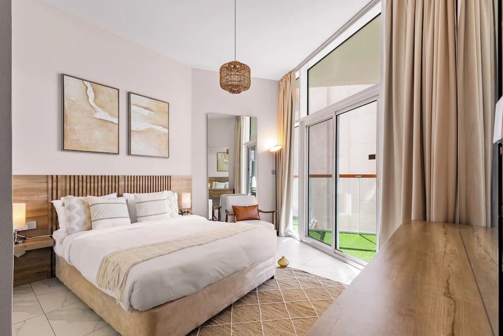 2BR Ultra Lux Canalfront Burj view - photo 3