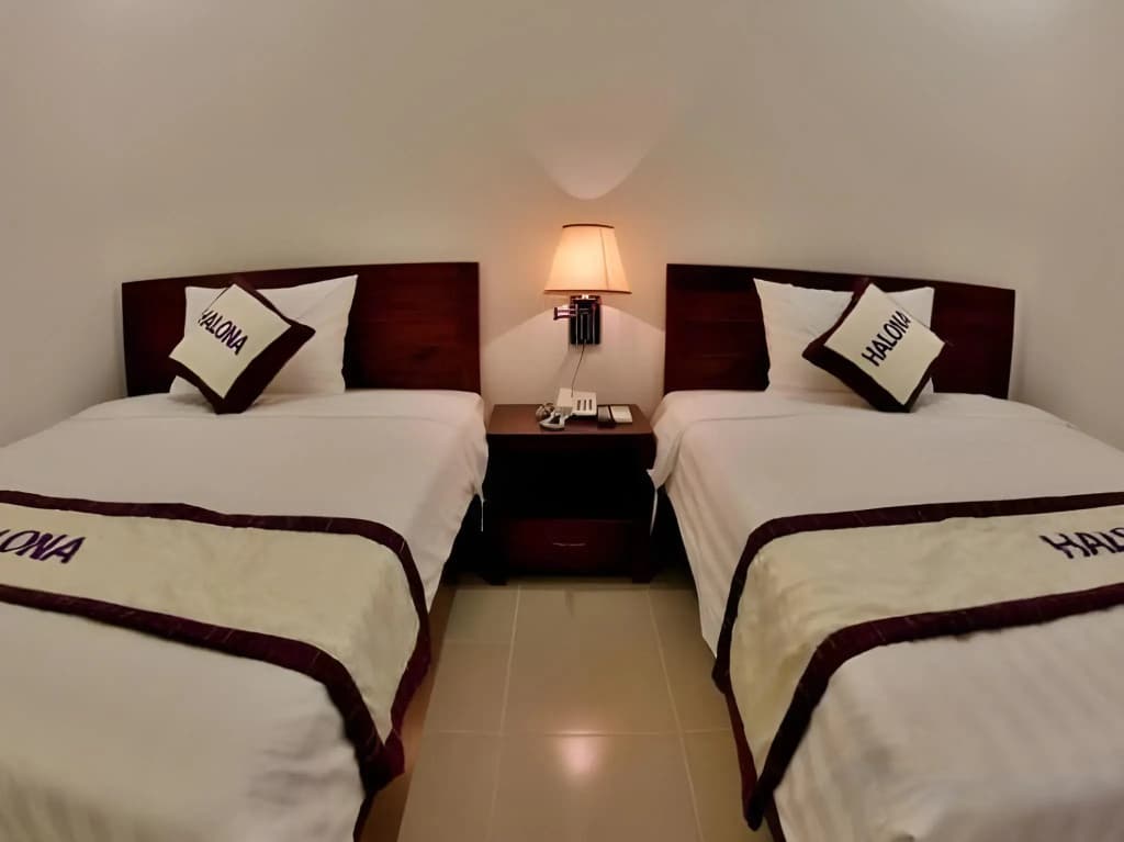 Halona Hotel - photo 4