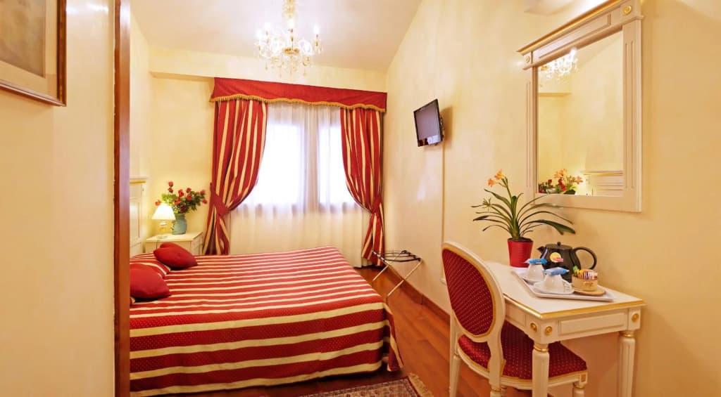 Hotel San Luca - photo 3