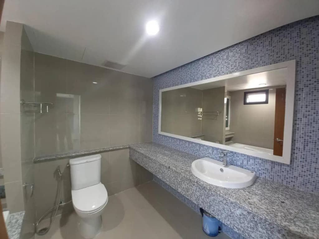 Buri Hotel and Hostel - photo 11