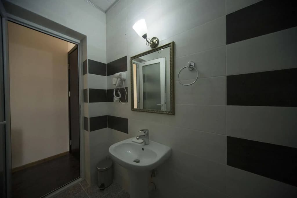 Log Inn Boutique Hotel - photo 8