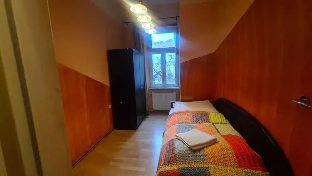 Simple Room Long Stay Central Location - photo 6