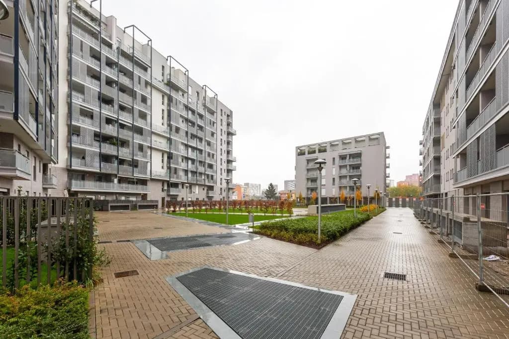 Fiera Milano Flat with Garage - photo 9