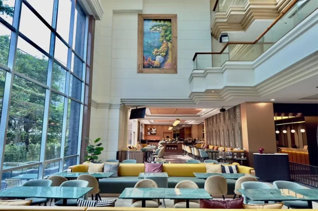 Karnmanee Palace Hotel - photo 1
