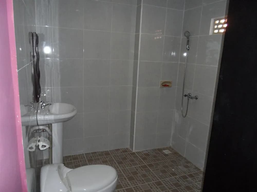 Capital O 1666 Grand Pudjawan Hotel - photo 7