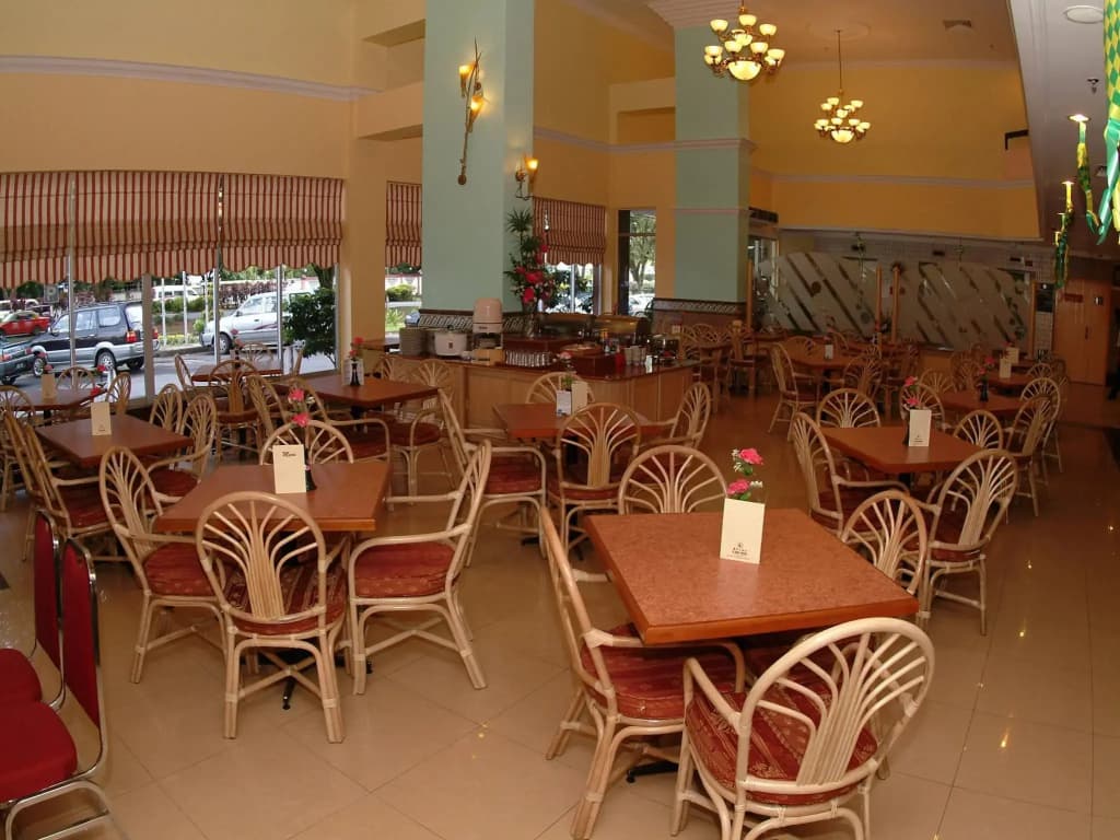 Li Hua Hotel Bintulu - photo 10