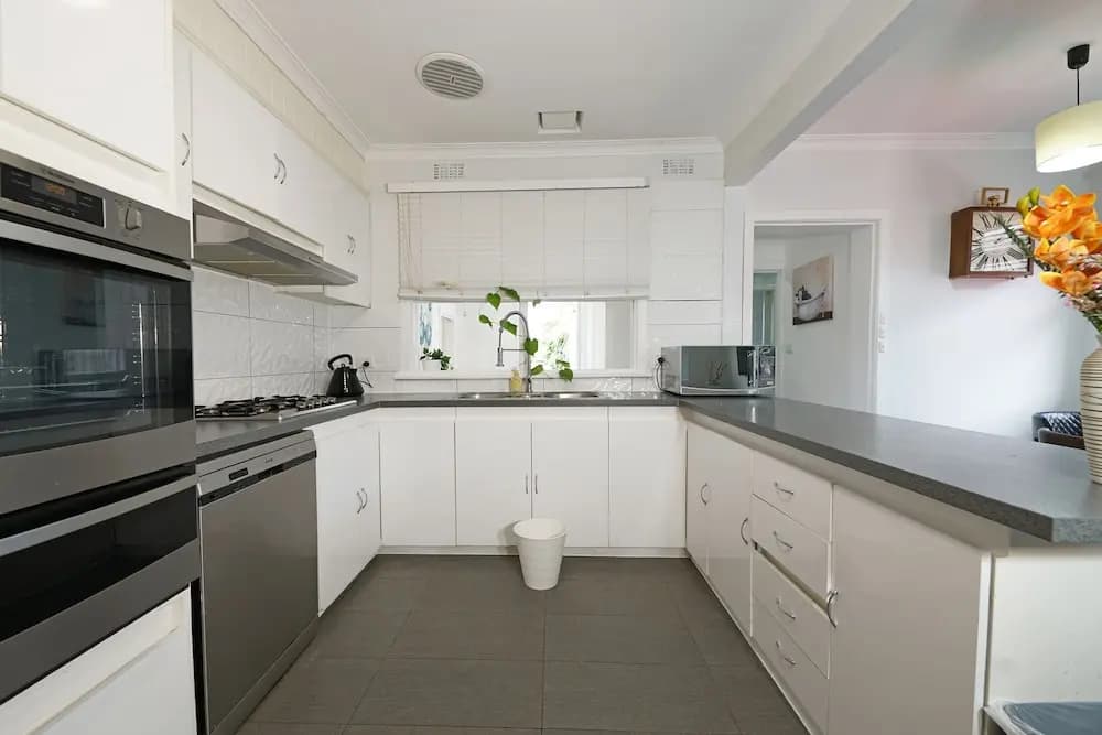 Bayside 4-BRM Home near Mentone - photo 16